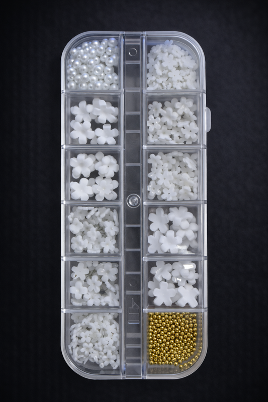 Queen - Bows - Pearls- Beads - #19