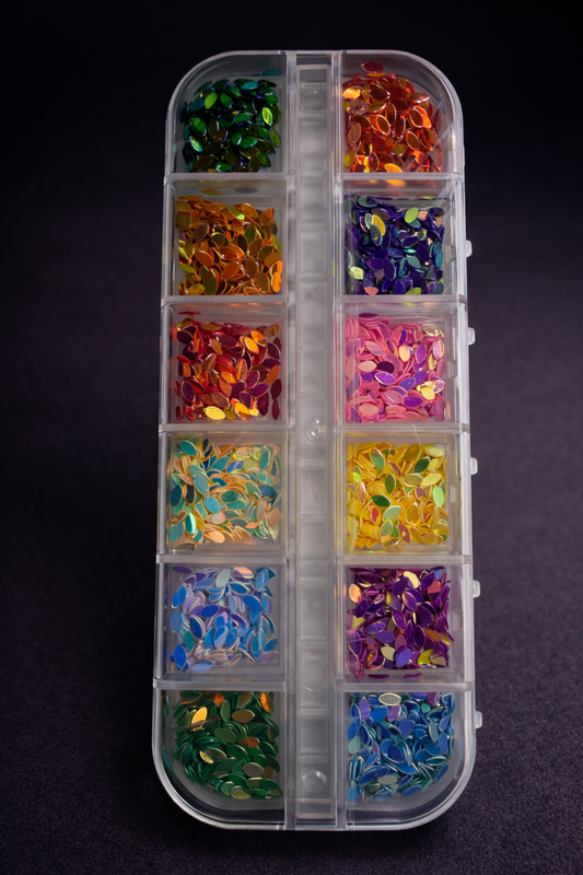 Queen - Confetti Nail Art- #74