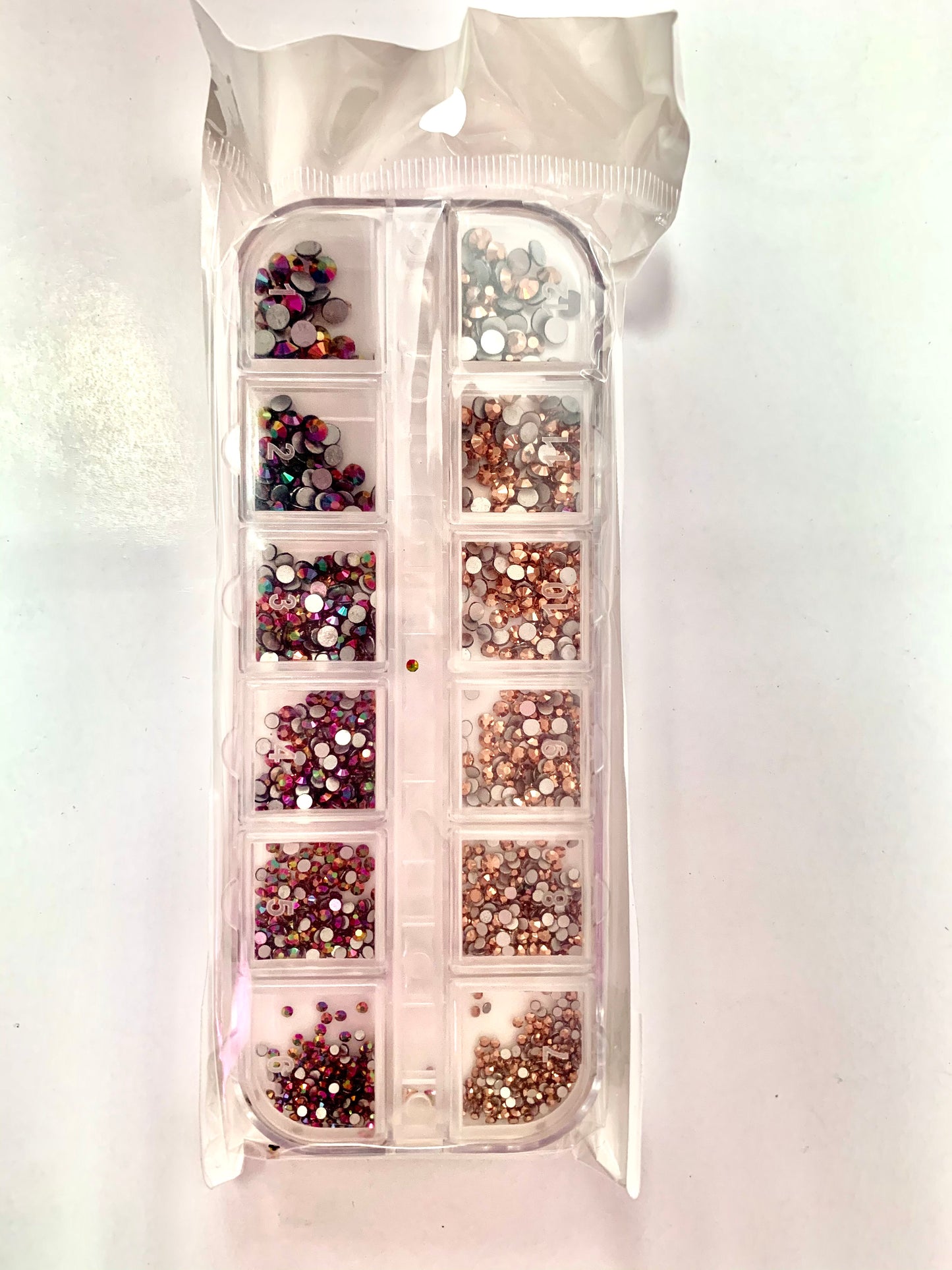 Queen - Assorted Rhinestones - Stones03