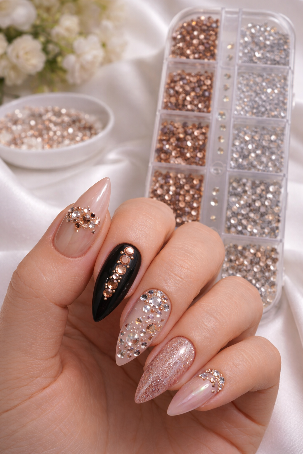 Queen - Clear and Rose Gold Rhinestones  - Stones08