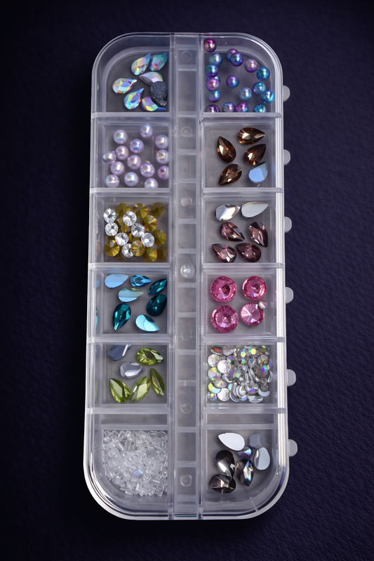 Queen - Rhinestones - Gems- Beads -#58