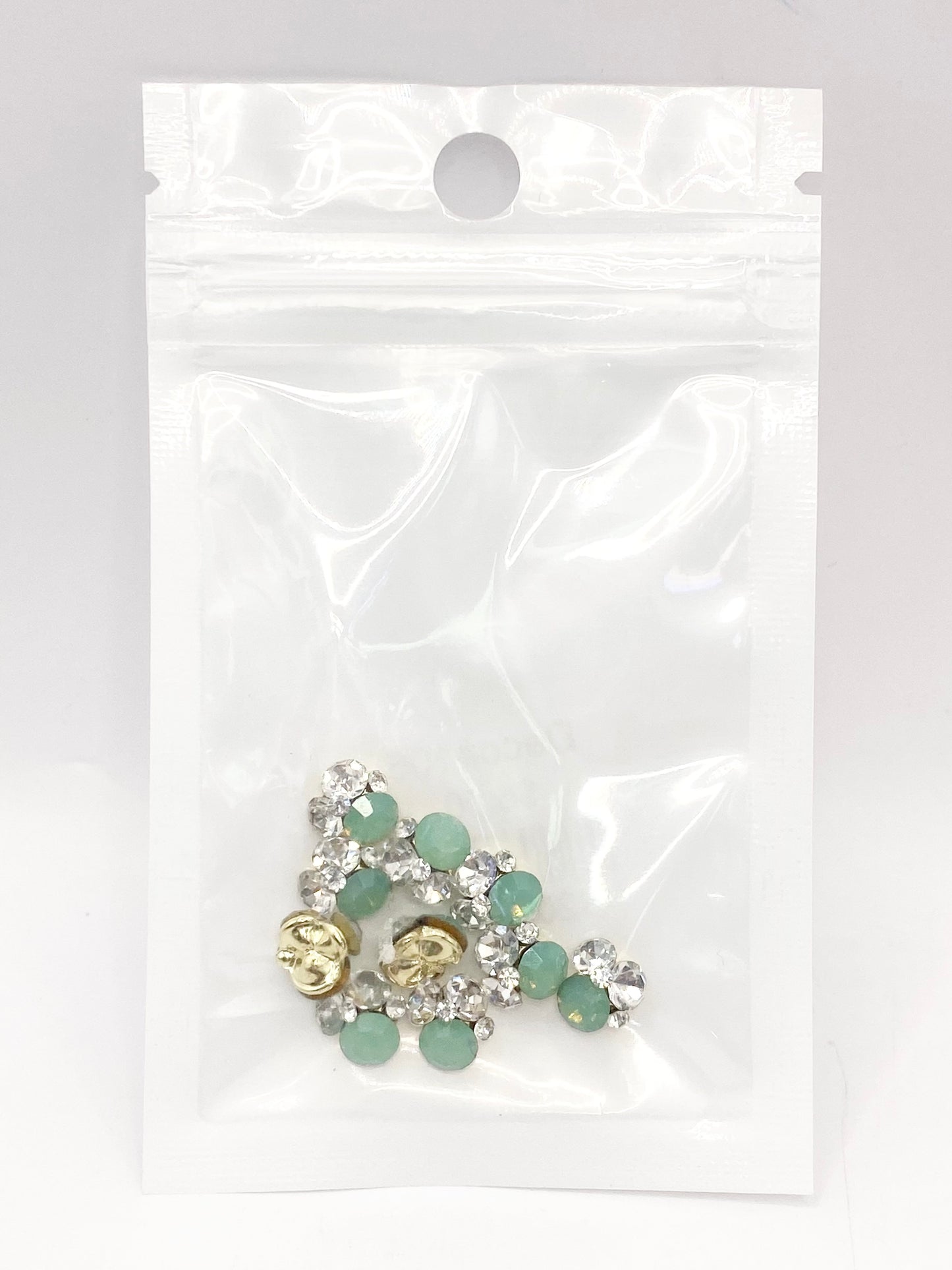 Queen - Nail Charms 10pc - #105 Gold Jade & White Crystal Clusters