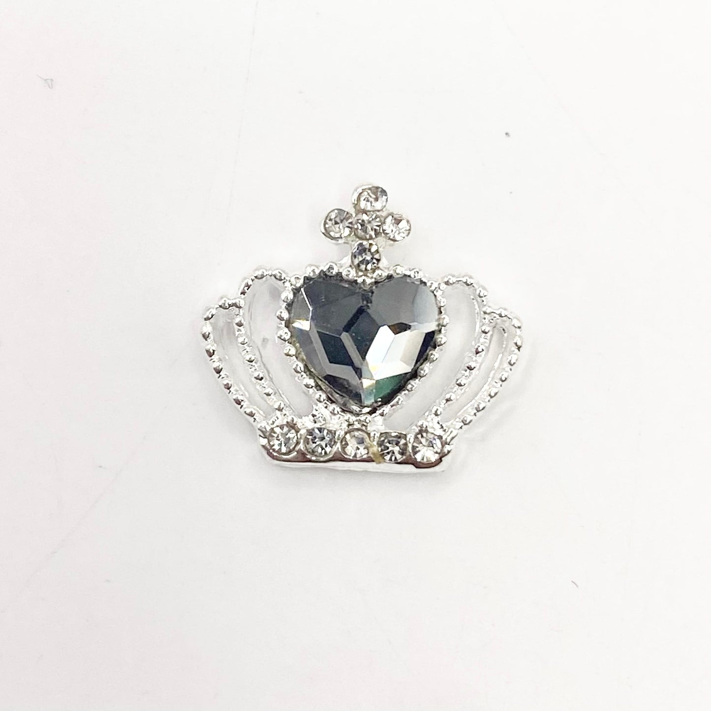 Queen - Nail Charms 10pc - #132 Silver Smokey Heart Crowns