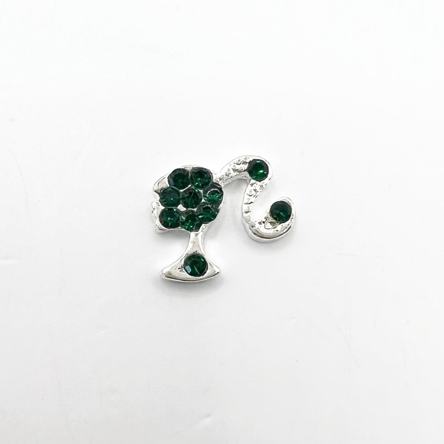 Queen - Nail Charms 10pc - #266 Silver Green Barbies
