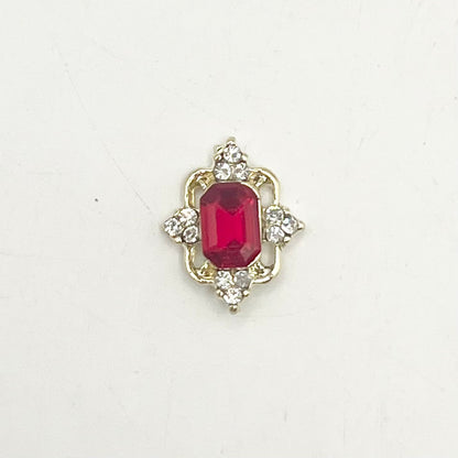 Queen - Nail Charms 10pc - #178 Gold Square Rubies with Arrow Crystals