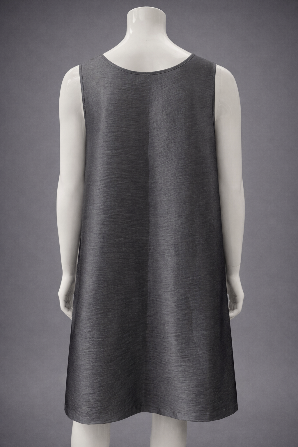 Therapispa - Apron Round Neck W/Button - Gray