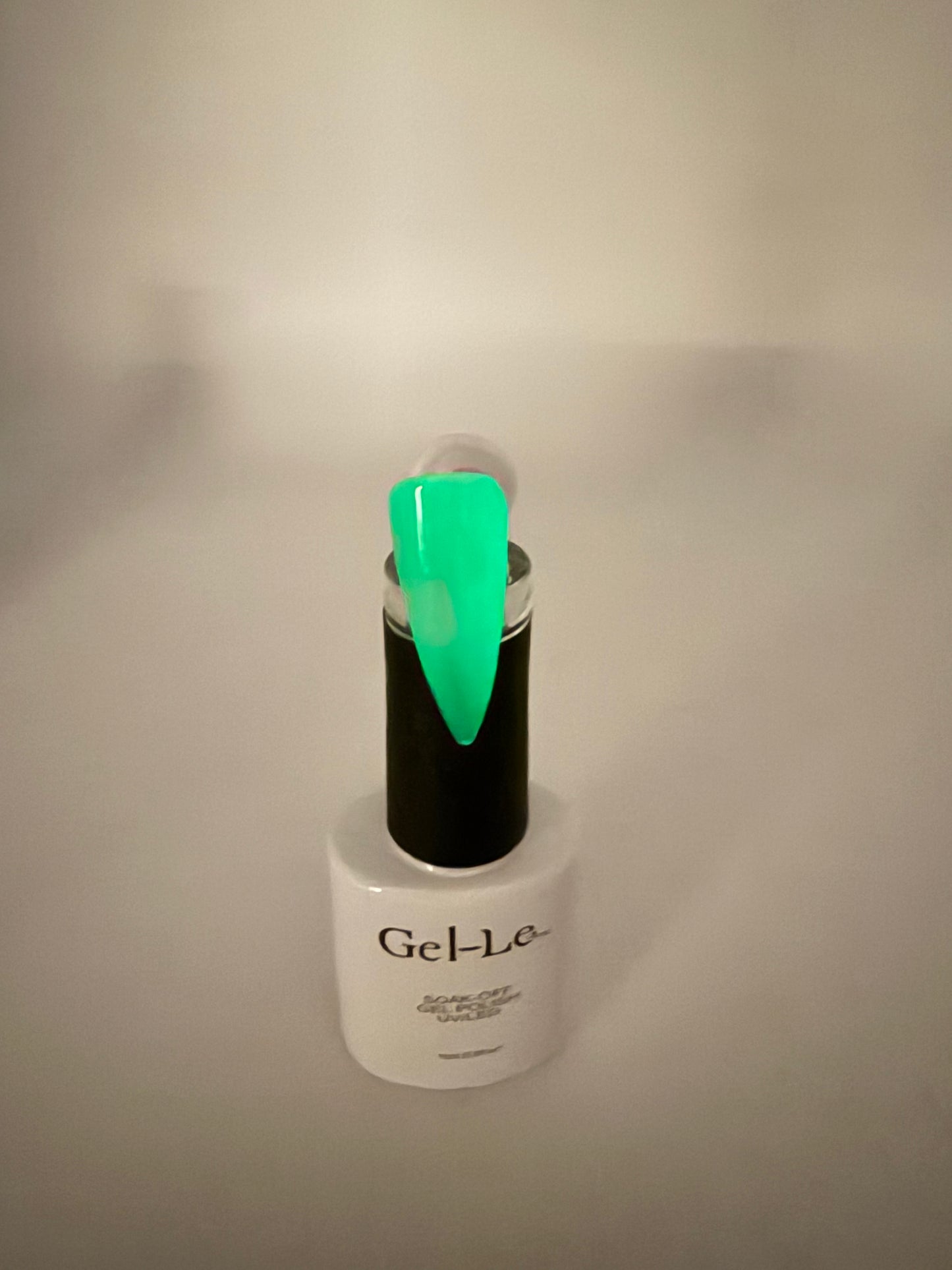 Gel-Le - Glow In The Dark Gel - GL04 Hyper Green