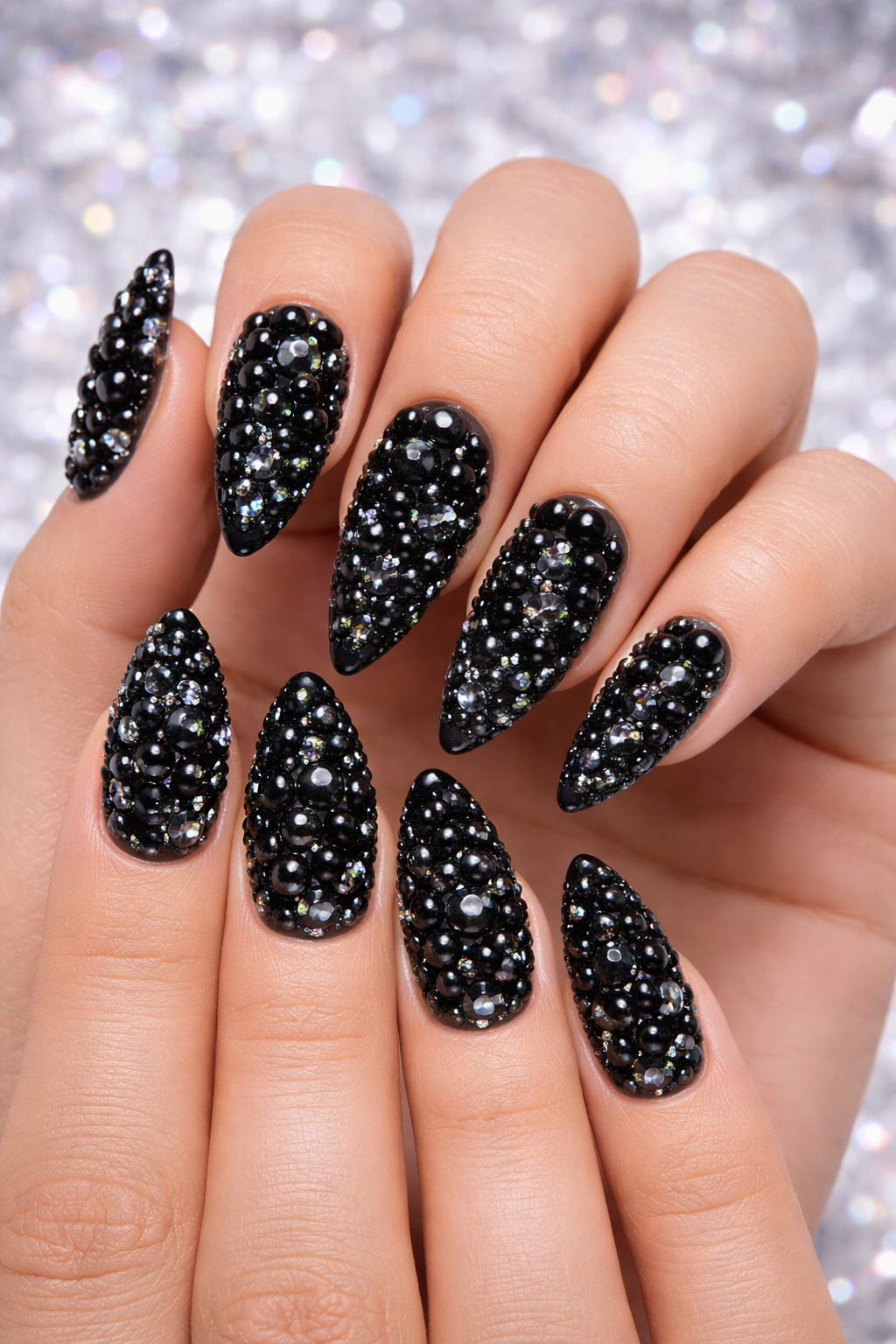 Queen - Black Pearls - #11