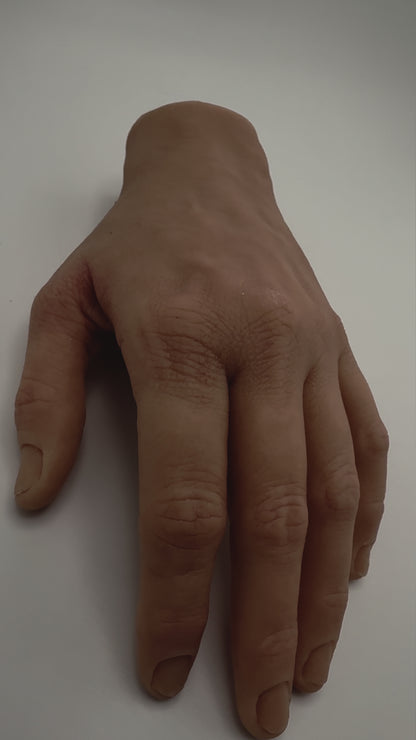 Gel-Le - Premium Practice silicone Hand w/ Tips