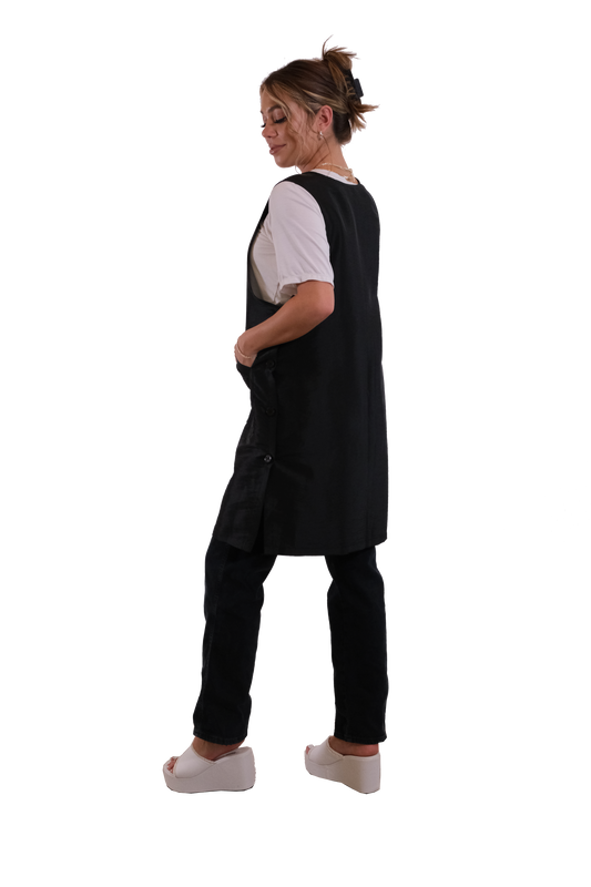 Therapispa - Apron Round Neck W/Button - Black