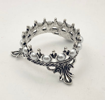 Fierce Beauty - Crown Brush Stand