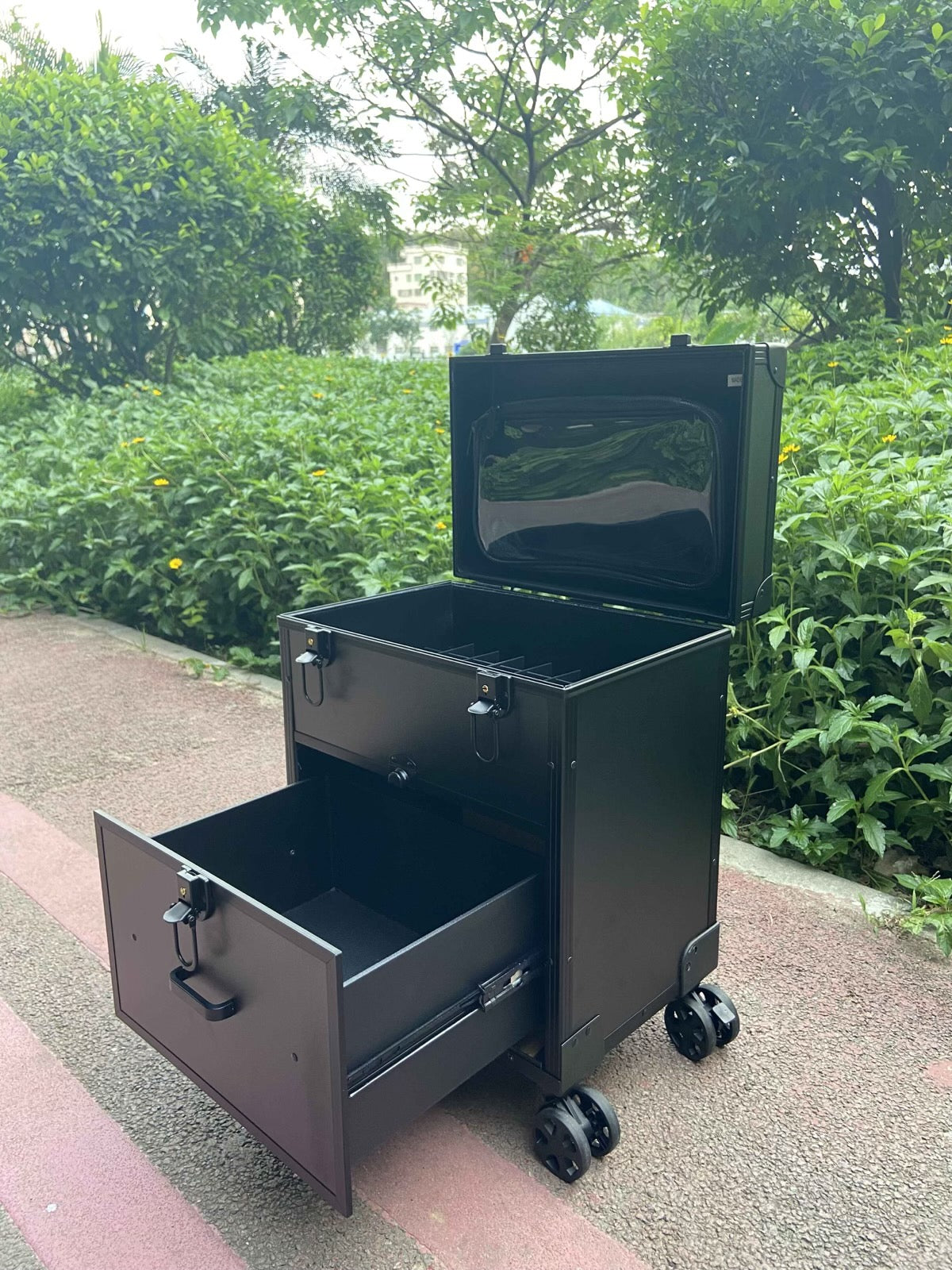 Queens - Small Nail Trolley